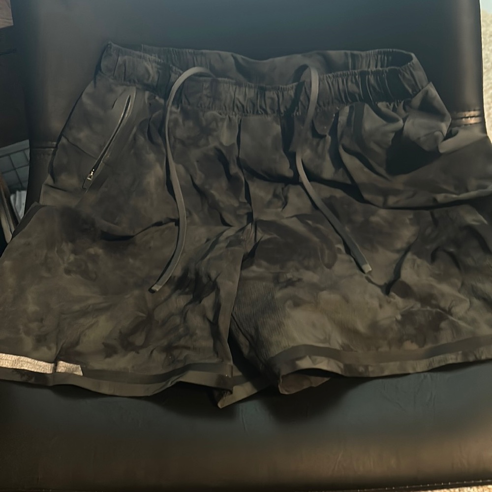 Lululemon shorts 7”